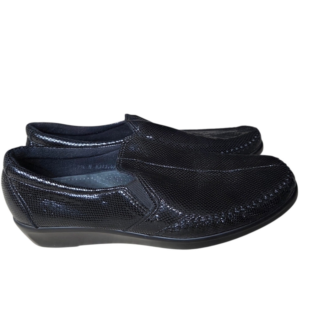SAS Dream Women's Comfort Loafers Black Snake Design Size 9.5 Narrow